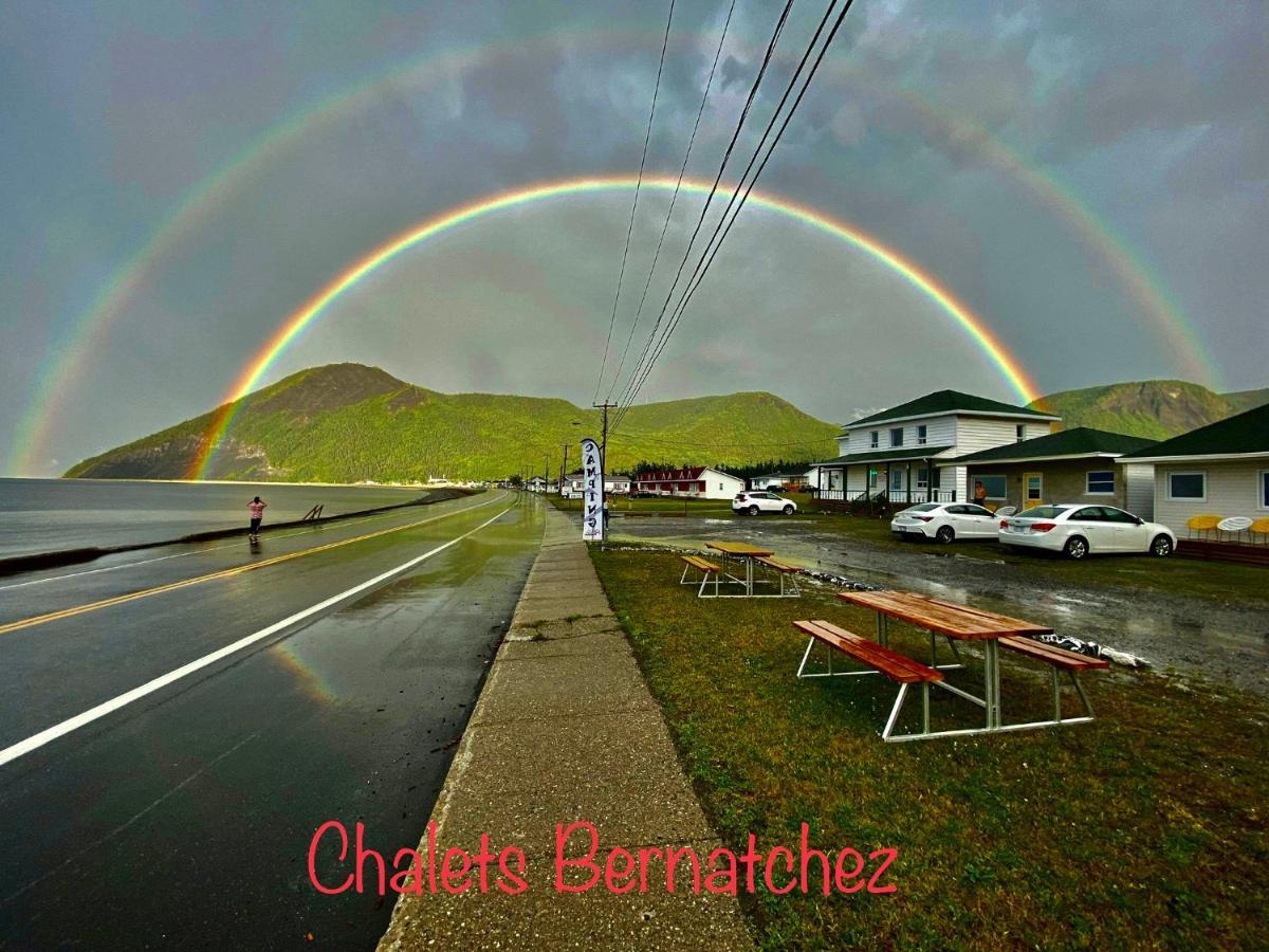 Chalets Bernatchez Mont-Saint-Pierre Exteriör bild